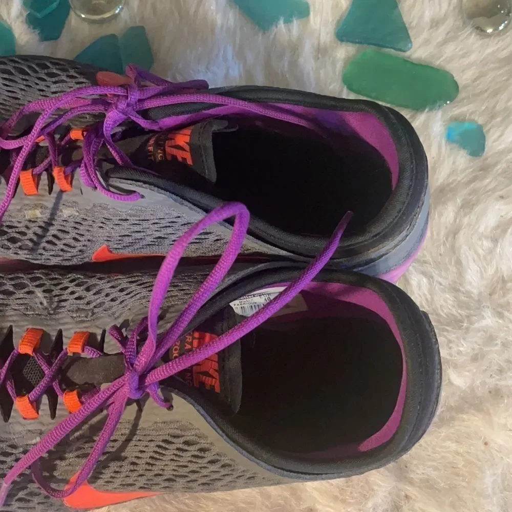 Nike shoes 8.5 (4429)
